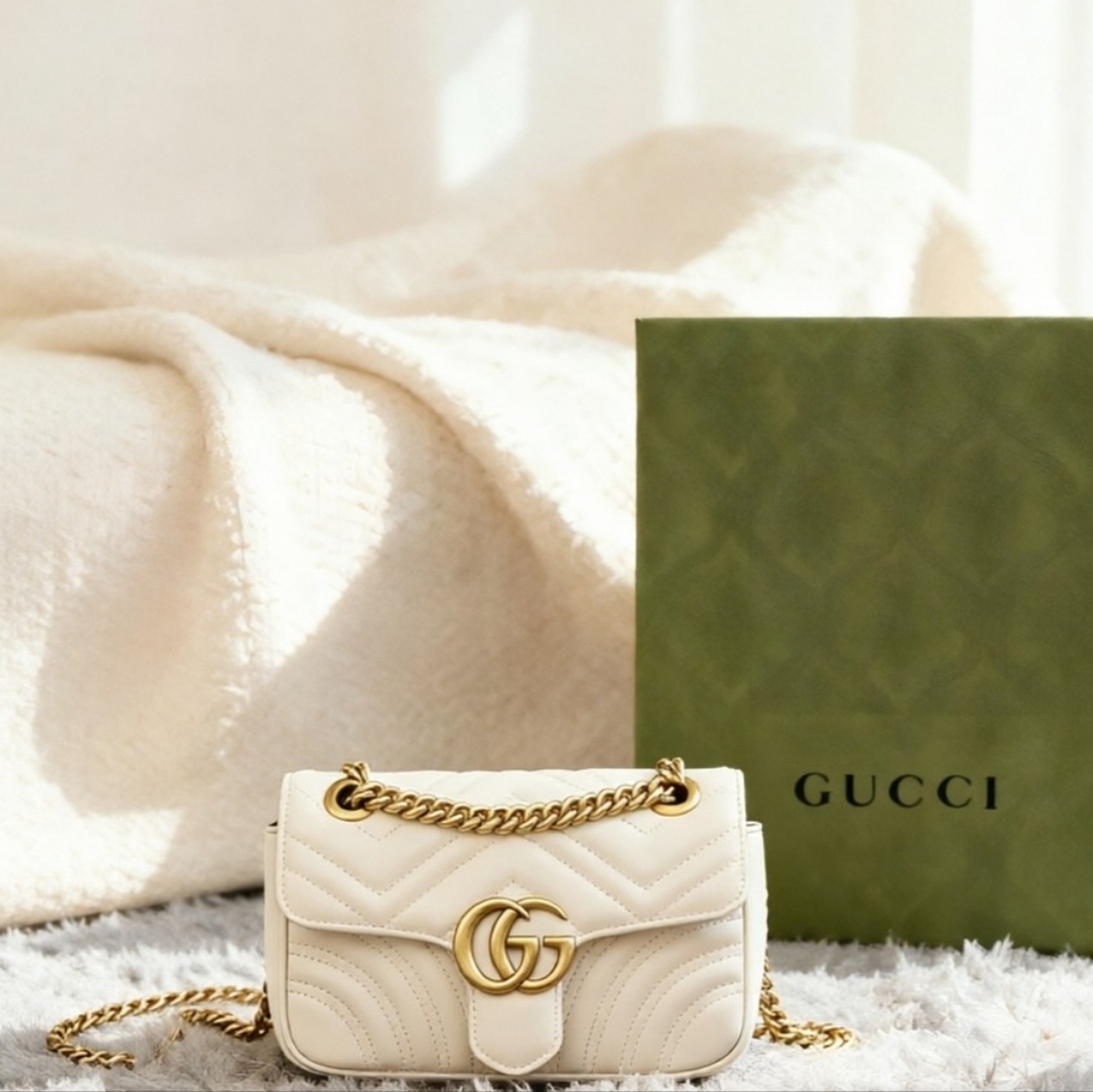 Gucci GG Marmont Small Matelassé Shoulder Bag